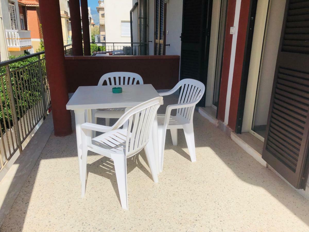 Hotel La Rosetta Scauri Scauri  Zewnętrze zdjęcie