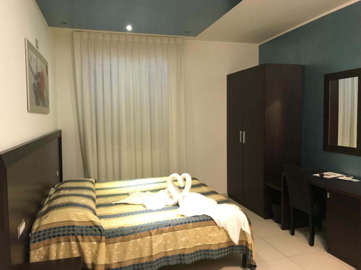 Hotel La Rosetta Scauri Scauri  Zewnętrze zdjęcie