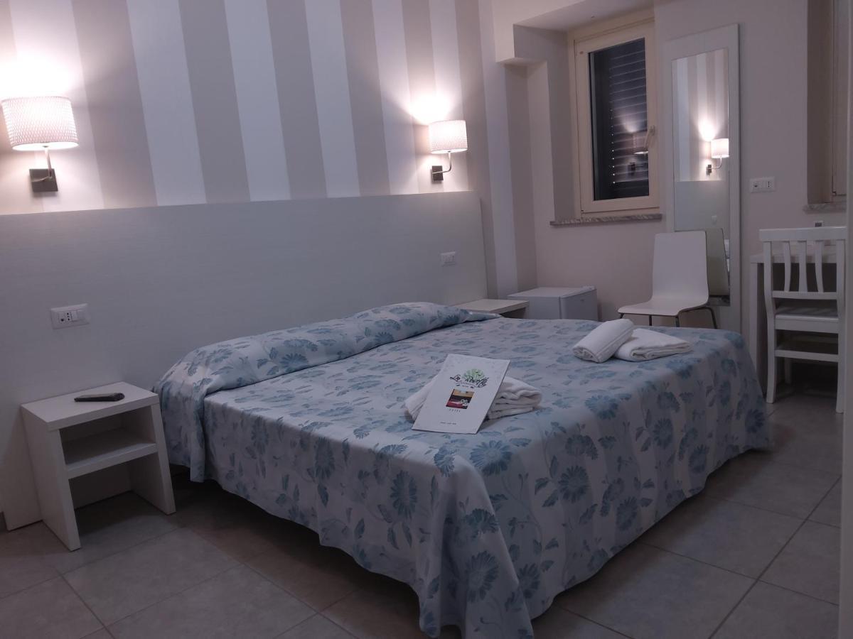Hotel La Rosetta Scauri Scauri  Zewnętrze zdjęcie